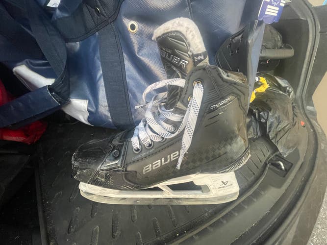 2024 Bauer Supreme Shadow Hockey Skates Size 5.5 (Used)