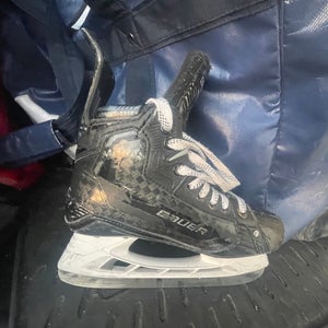 Bauer Supreme Mach Hockey Skates Size 4.5 (Used)