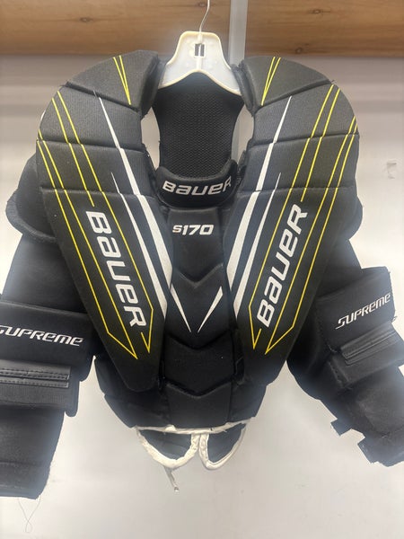 Medium Bauer Supreme S170 Goalie Chest Protector (Used)