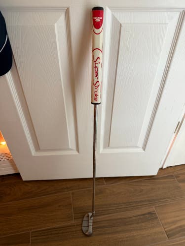 Red Unisex Odyssey Crimson Series Mallet Right Handed Putter Uniflex 34" (Used)