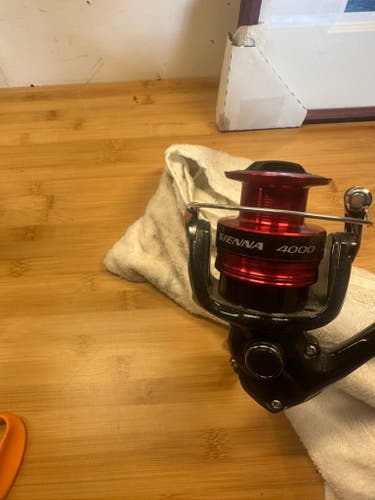 Fishing Reel (Used) shimano sienna 4000