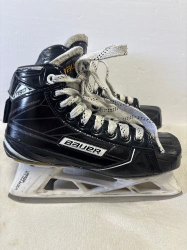 Bauer Supreme S190 Hockey Goalie Skates Extra Wide Width Size 4.5 (Used)