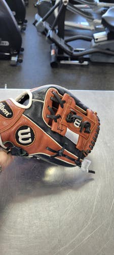 Used Wilson A500 11.25 BB/SB Glove RH Throw None 11 1/4" 11497-C000153063