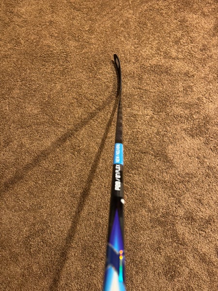 Senior Bauer Vapor FlyLite Right Handed Hockey Stick P28 (New)