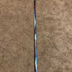 Senior Bauer Vapor FlyLite Right Handed Hockey Stick P92 (New)