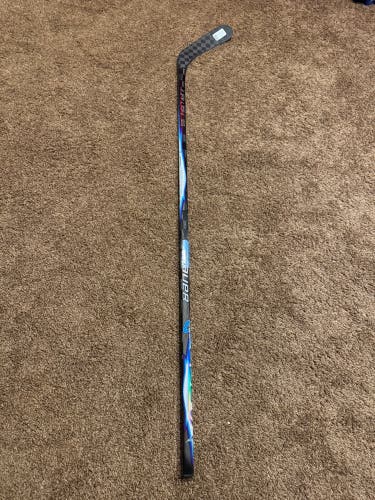 Senior Bauer Vapor FlyLite Right Handed Hockey Stick P92 (New)