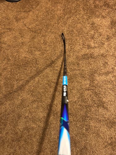 Senior Bauer Vapor FlyLite Right Handed Hockey Stick P92 (New)