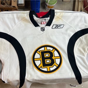 Boston Bruins White XL Men's Reebok Jersey (Used)