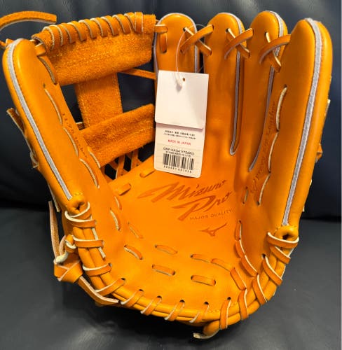 RH Baseball Glove (New)