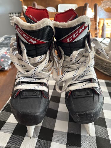 CCM JetSpeed FT4 Pro Hockey Skates Regular Width Size 3.5 (Used)