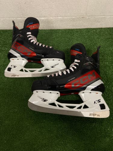 Senior CCM JetSpeed FT6 Pro Hockey Skates Regular Width 10 (New)