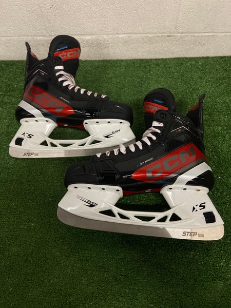 Senior CCM JetSpeed FT6 Pro Hockey Skates Regular Width 10 (New)