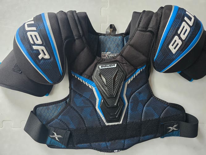 Men's Large Senior Bauer X Shoulder Pads (Used)