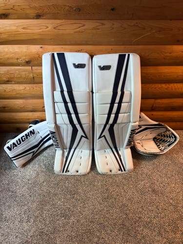 35+2" Vaughn V9 Pro Carbon Regular Goalie Full Set (Used)