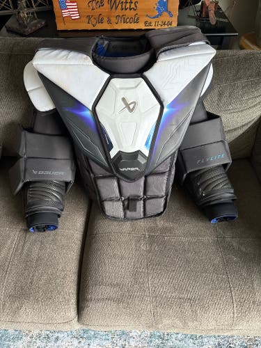 Large 2025 Bauer Mach Goalie Chest Protector (New)