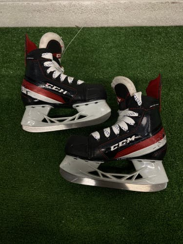 Youth CCM JetSpeed FT485 Hockey Skates Regular Width 12 (Used)