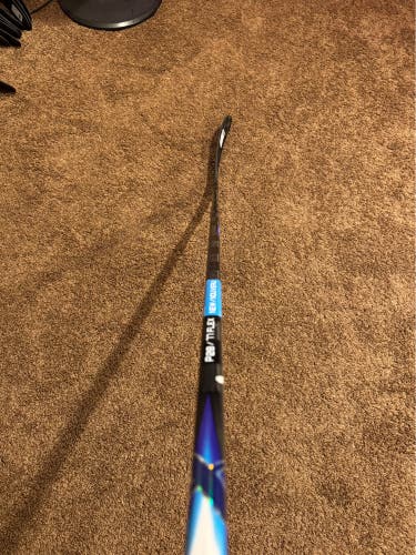 Senior Bauer Vapor FlyLite Left Handed Hockey Stick P28 (New)