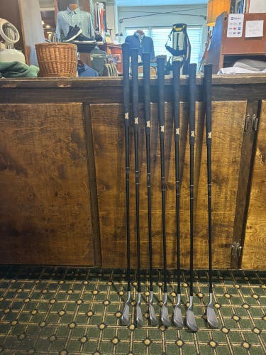 Men's PXG 0311 P GEN4 Right Handed Iron Set Senior Flex (7 Clubs) #5 - #9, PW, GW Graphite Shaft (Us