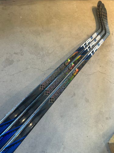 3 PACK 75 Flex P28 Senior True HZRDUS X Smoke Left Hand Hockey Stick Pro Stock NCAA (New)