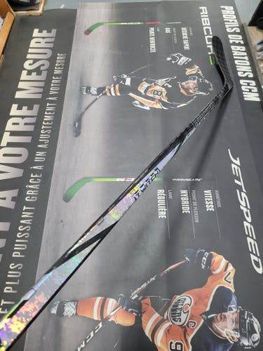 P92 | 77 Flex NEW! Senior Bauer Twitch Left Hand Hockey Stick P92 Pro Stock (New)