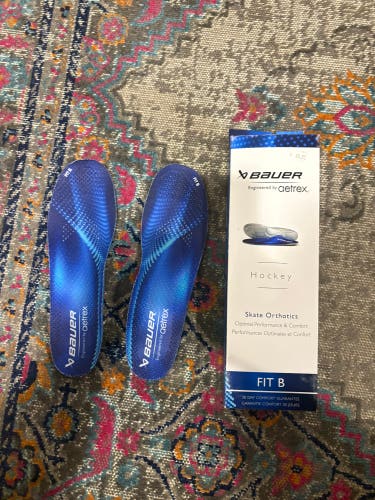 Bauer Aetrex Insole Footbeds Size 8-8.5 Fit B(Used) in really good shape. I only used a couple times