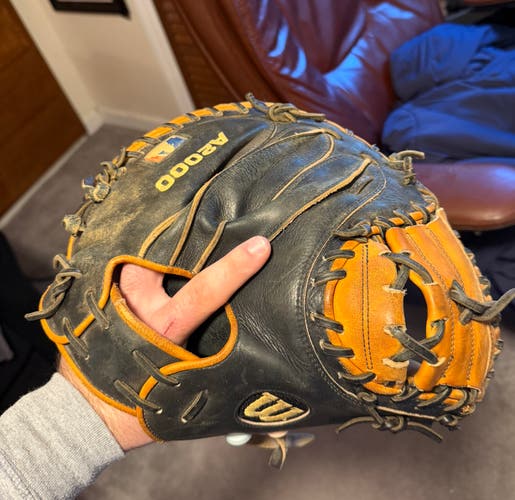 Wilson A2000 Catcher's Baseball Glove 32.5" Pudge Model (Used)