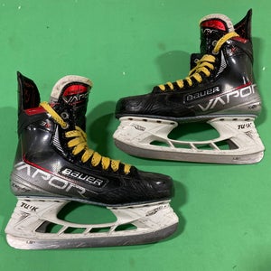 Used Senior Bauer Vapor 3X Hockey Skates Size 9 | FIT 1