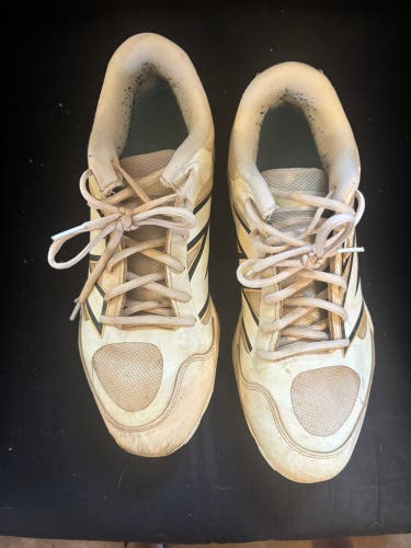 White Men's Size M 10.5 (W 11.5) Adult New Balance Metal Cleats (Used)