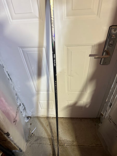 Junior Bauer Vapor FlyLite Left Hand Hockey Stick P28 (New)