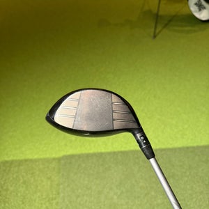 LH Titleist TSr2  9.5 degree Driver w Headcover / Extra Stiff- Graphite Design Shaft