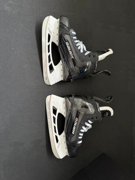 2024 Bauer Supreme M50 Pro Hockey Skates Regular Width 8 (Used)