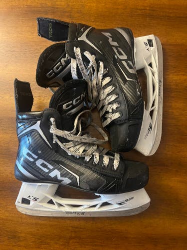 2024 CCM Tacks XF 70 Hockey Skates Regular Width 7.5 (Used)