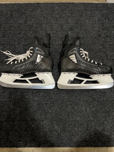 True SVH Custom Hockey Skates - Size 7 - Pontus Holmberg