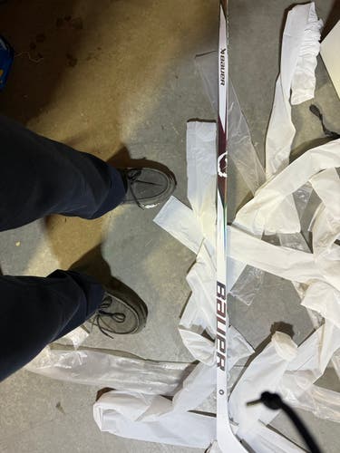 Intermediate Bauer Proto2 Right Handed Hockey Stick P28 (New)