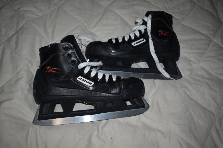 Bauer Reactor 1000 Hockey Goalie Skates, Junior 3D - Great Condition!