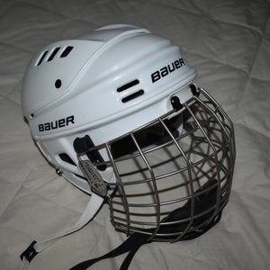 Bauer BHH1500 Hockey Helmet w/ FM1500S Cage, White, Medium