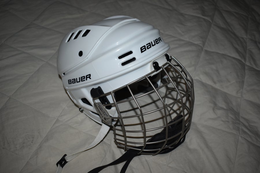 Bauer BHH1500 Hockey Helmet w/ FM1500S Cage, White, Medium