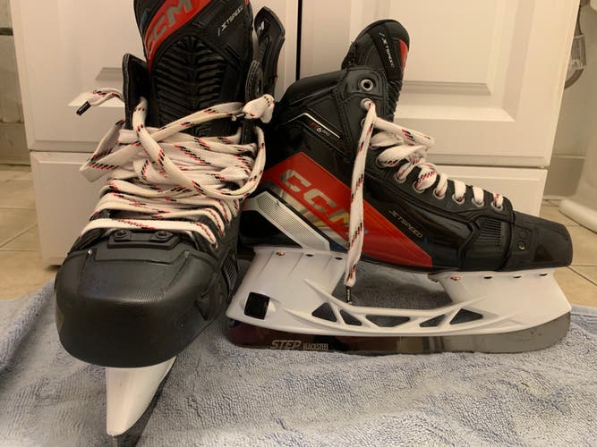 2023 CCM JetSpeed FT6 Pro Hockey Skates Regular Width 9.5 (Like New -- worn 4 times)