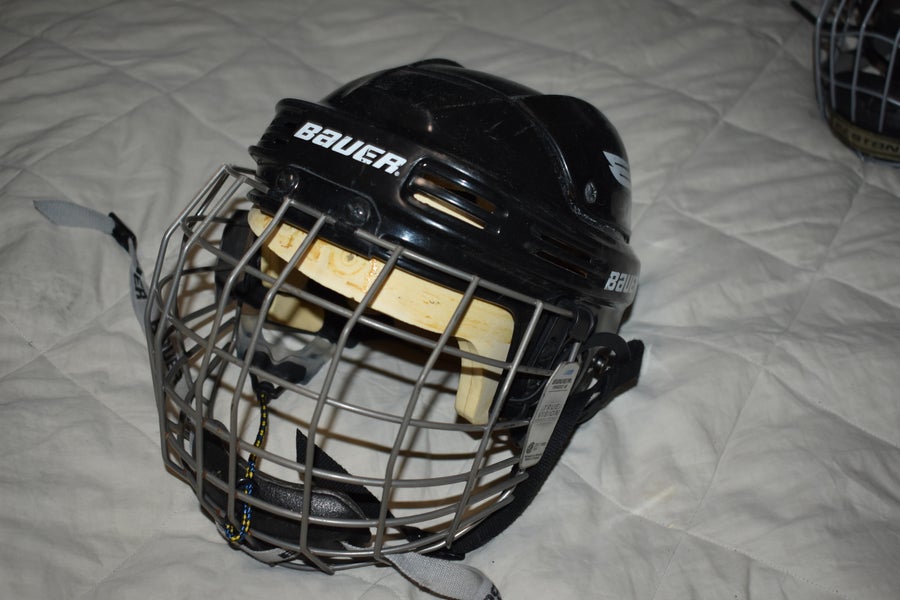 Bauer HH3000XL Hockey Helmet w/ FM4000M Cage, Black, Medium