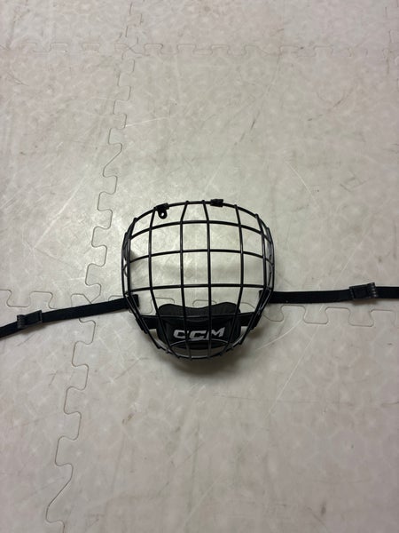 Medium CCM FM580 Full Cage (Used)