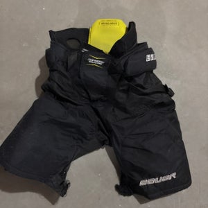 Men's Youth XL Bauer Supreme Ignite Pro Hockey Pants (Used)