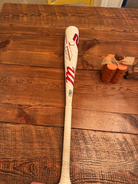2025 Marucci CATX2 Alloy USSSA Certified Bat (-10) 17 oz 27" (Used)