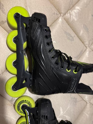 2022 Tron Hockey Skates Wide Width 8 (Used)
