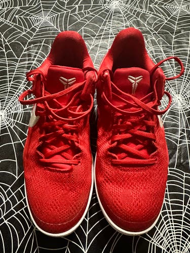 Kid's 4.5Y (Big Kids / Youth) Nike Kobe 8 Shoes (Used)