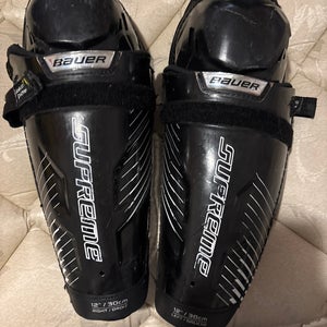 Intermediate Bauer Supreme S190 12" Shin Pads (Used)