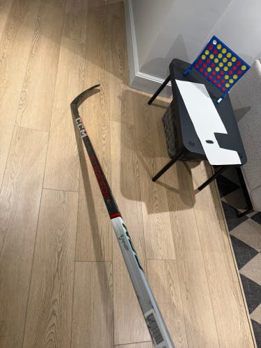 Intermediate CCM Jetspeed FT6 Pro Left Hand Hockey Stick P28 Pro Stock (New)