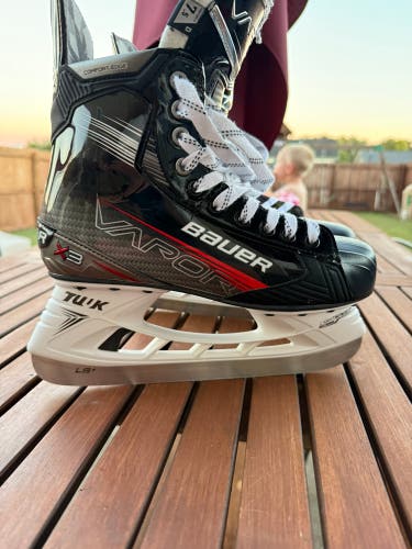 Bauer Vapor X3 Hockey Skates Regular Width 7.5 (Used)