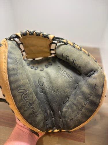 Rawlings Gold Glove Elite RH Catcher's Glove 32.5"