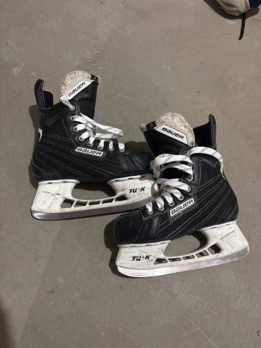 2015 Bauer Nexus 4000 Hockey Skates Regular Width Size 2 (Used)