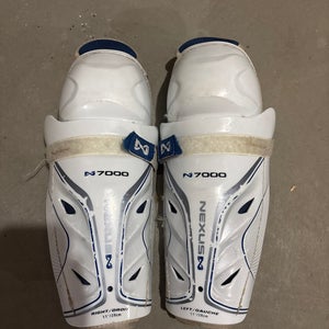 Junior Bauer Nexus N7000 11" Shin Pads Pro Stock (Used)
